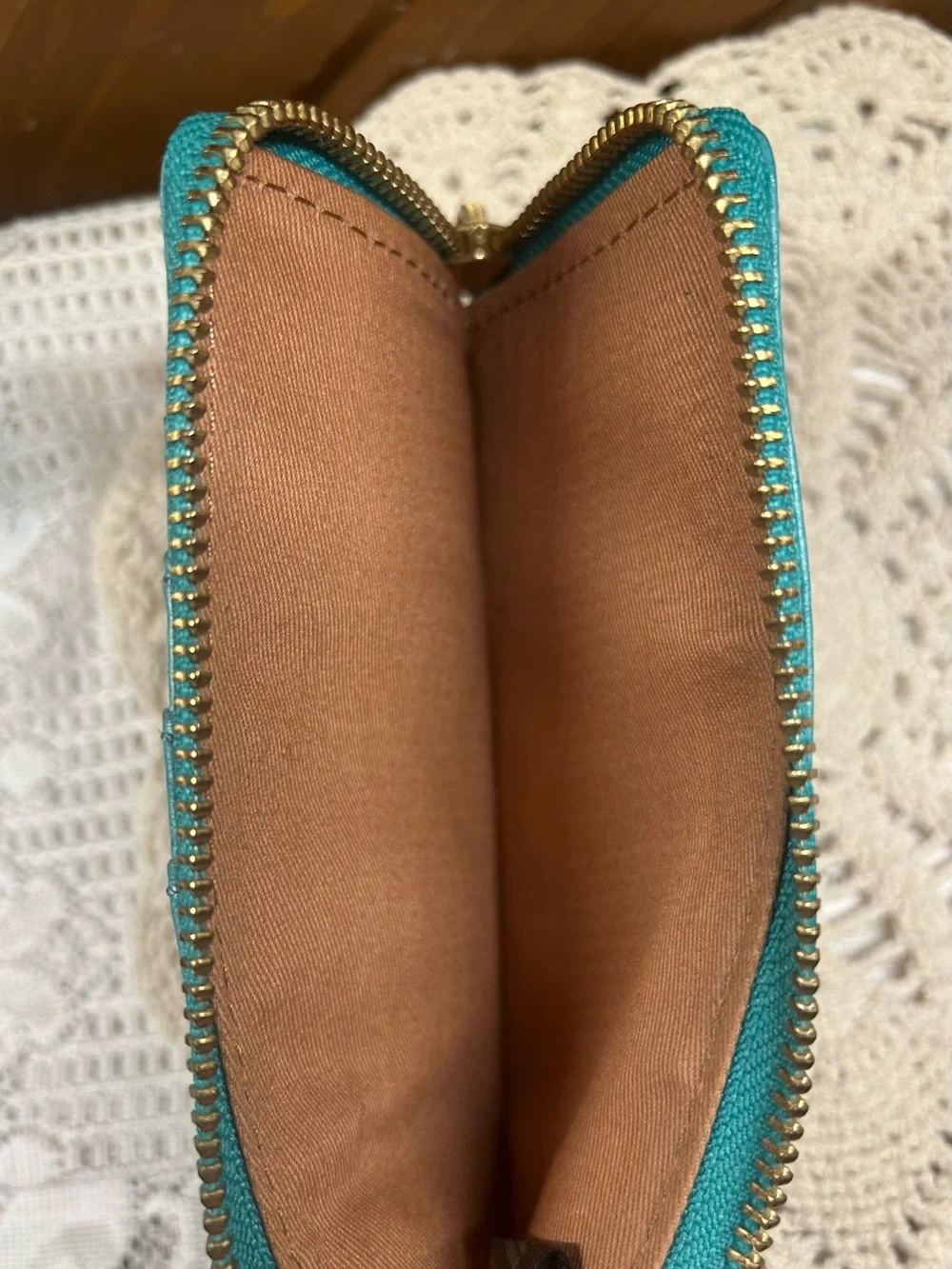 Fossil center tan